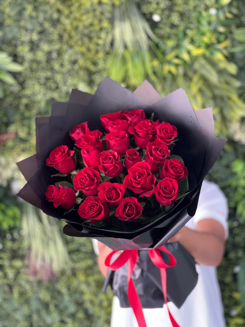 19 Red Roses Bouquet