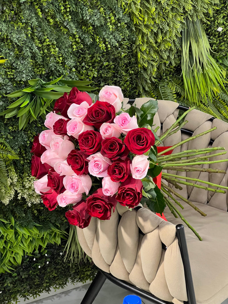 31 Red and Pink Rose Bunch