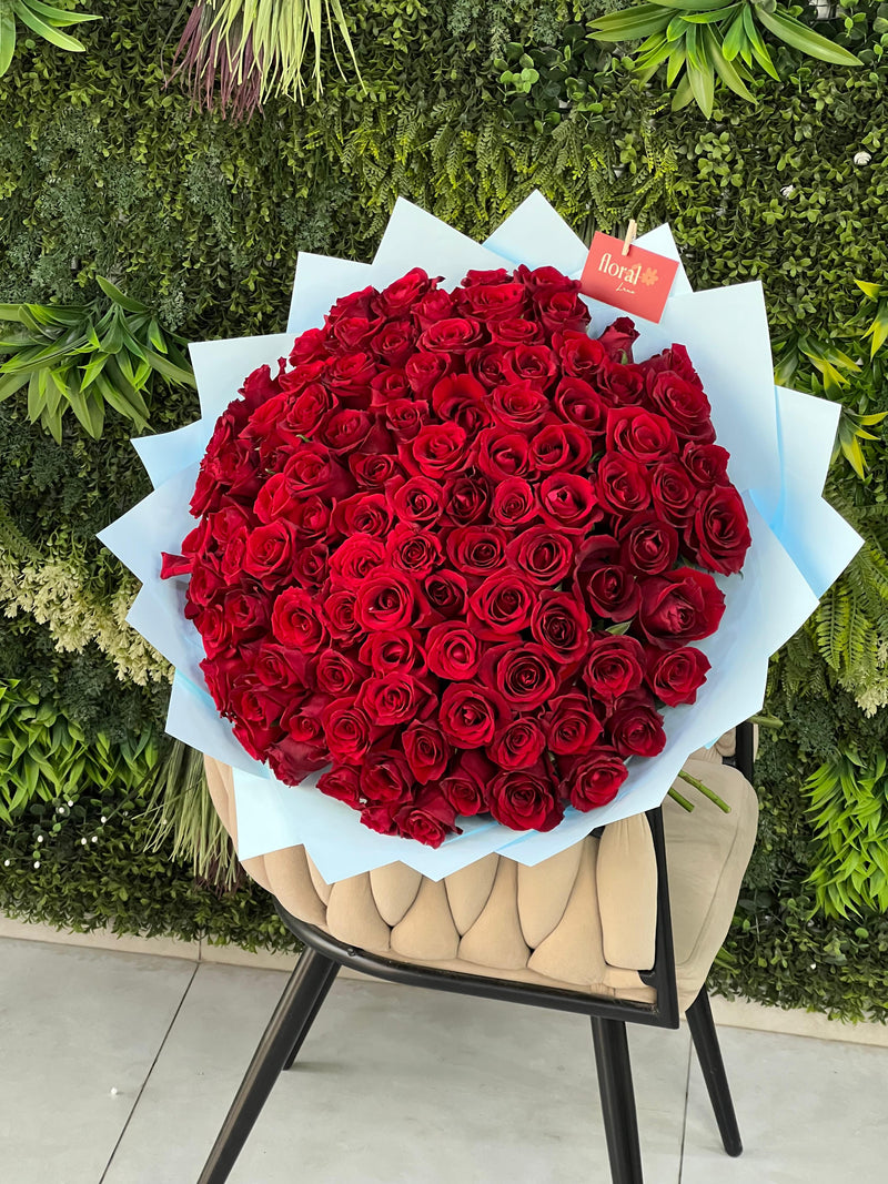Royal Gesture – 101 Red Roses for Him