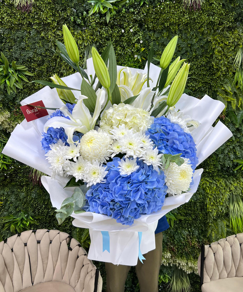 Elegant Blue & White Bouquet