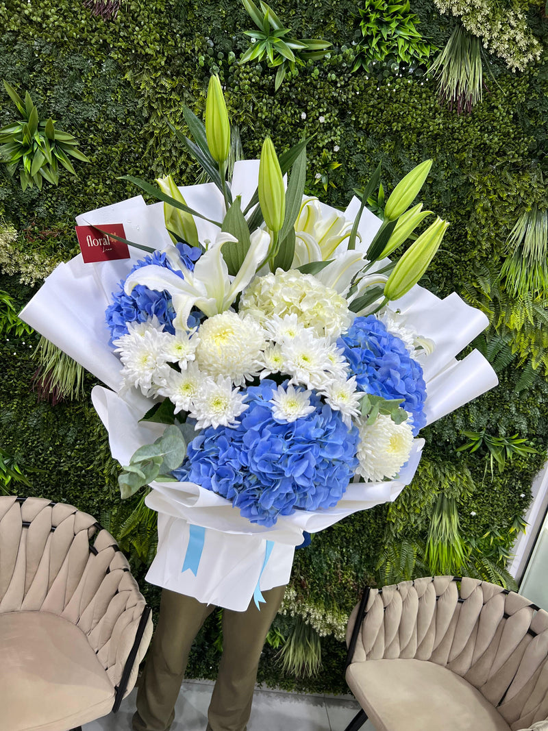 Elegant Blue & White Bouquet