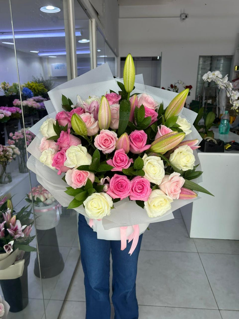 Pink Lily & Rose Opulence