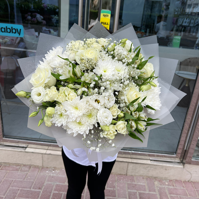 Enchanting Beaty White Bouquet