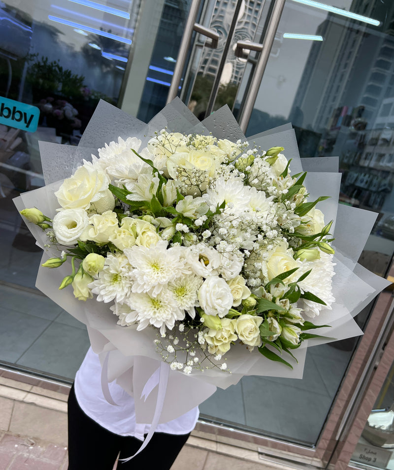 Enchanting Beaty White Bouquet