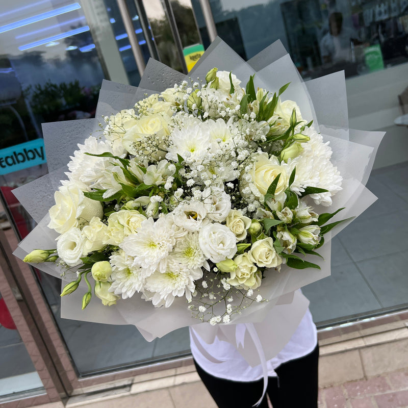 Enchanting Beaty White Bouquet