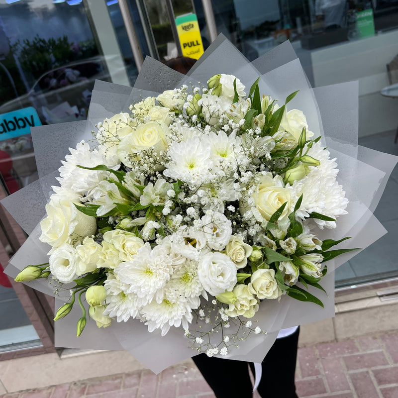 Enchanting Beaty White Bouquet