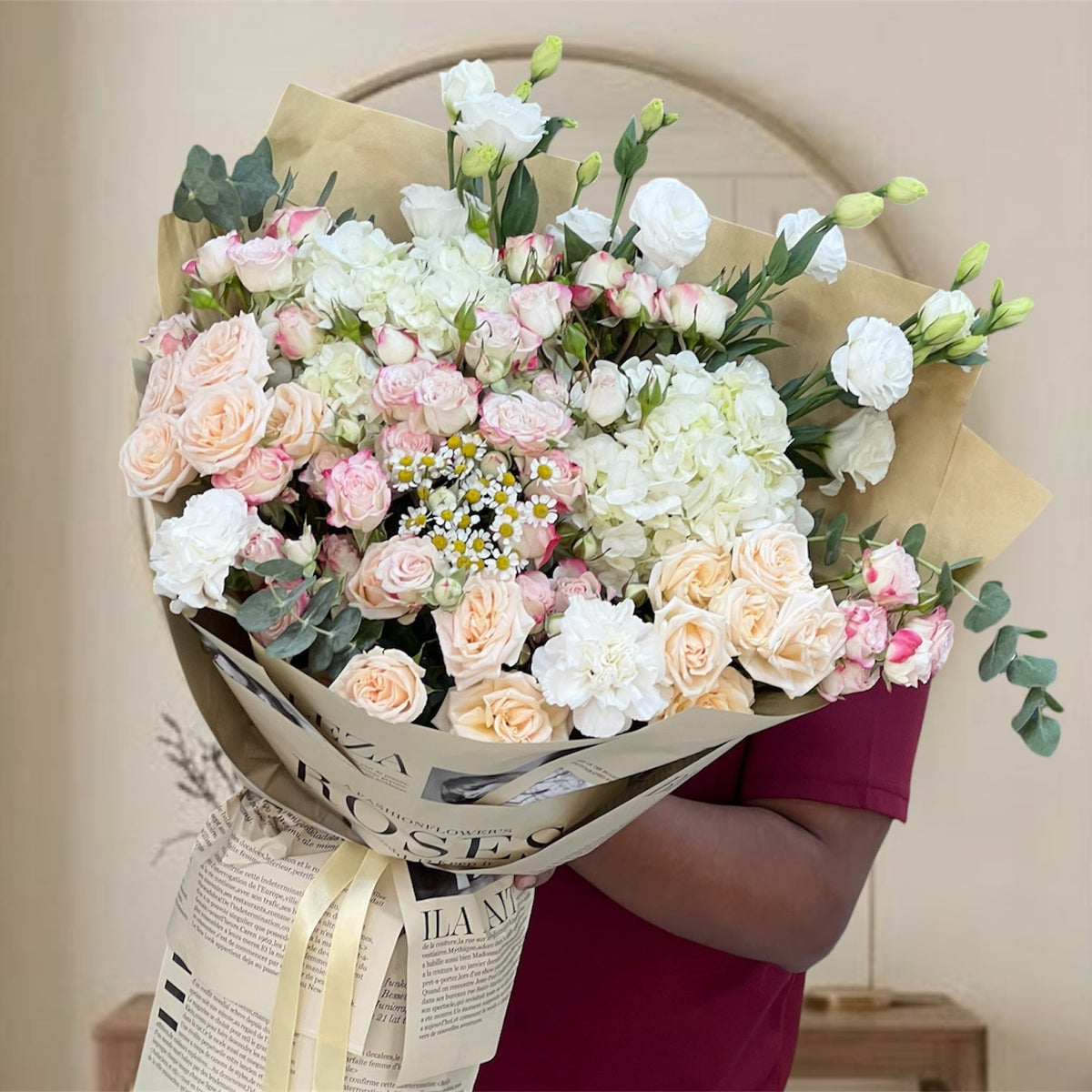 Exquisite White And Peach Garden Luxury Bouquet