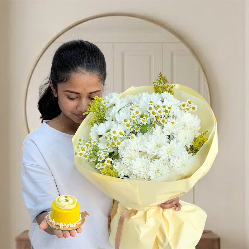 Sunshine Meadow Bouquet & Passion Mango Pastry (160g) Set