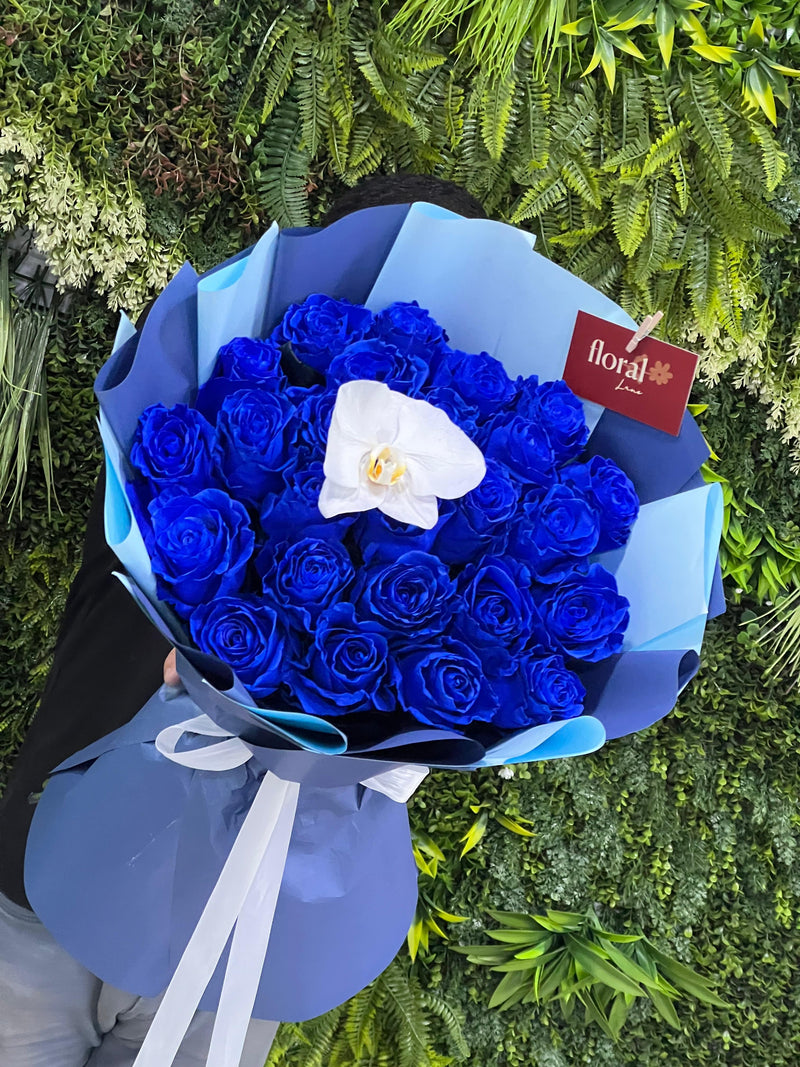 Sapphire Whisper Premium Bouquet