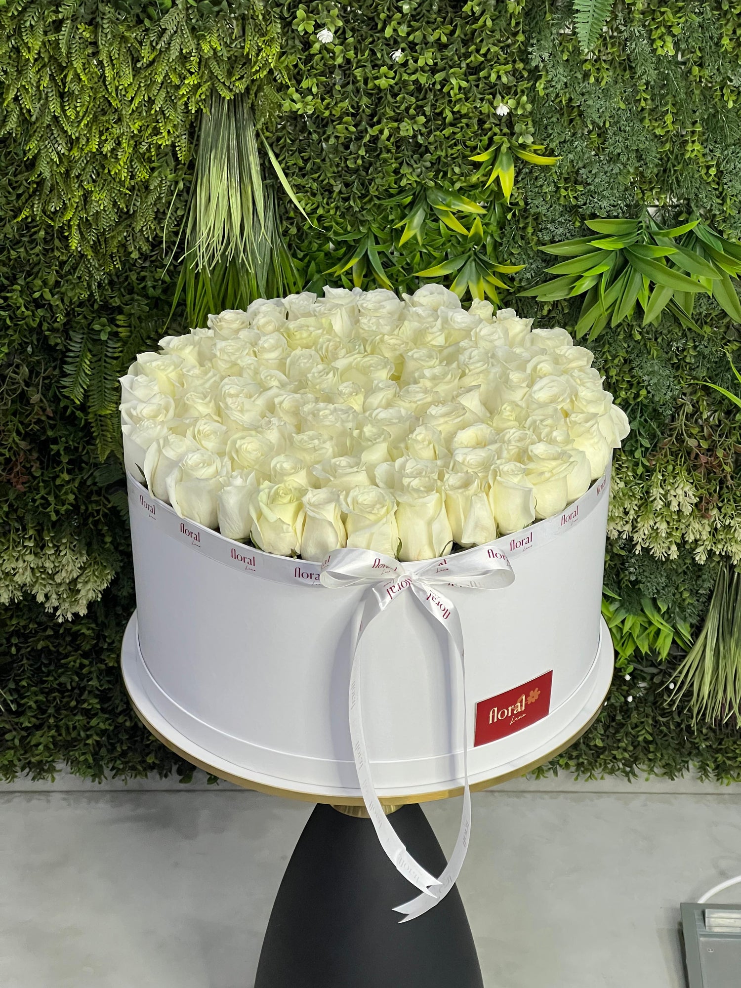 White Luxury Roses Box