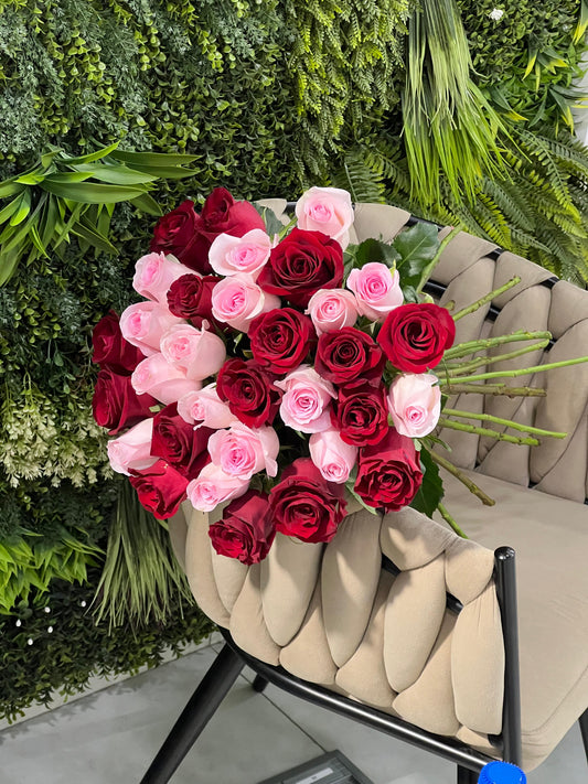 31 Red and Pink Rose Bunch