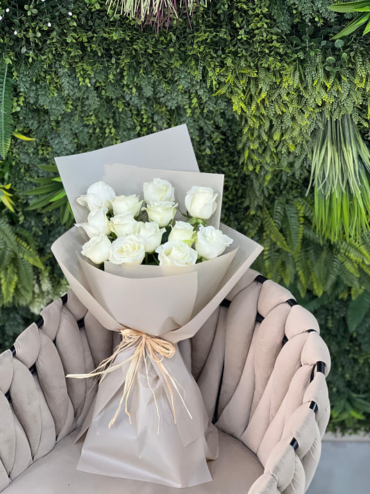 13 Roses in White