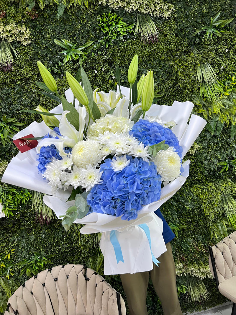 Elegant Blue & White Bouquet