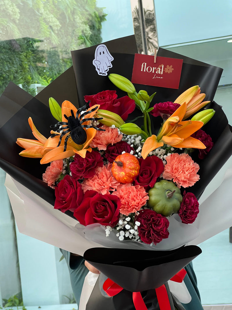 Spooky Chic Halloween Bouquet
