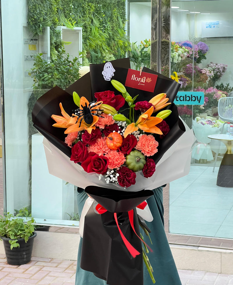 Spooky Chic Halloween Bouquet