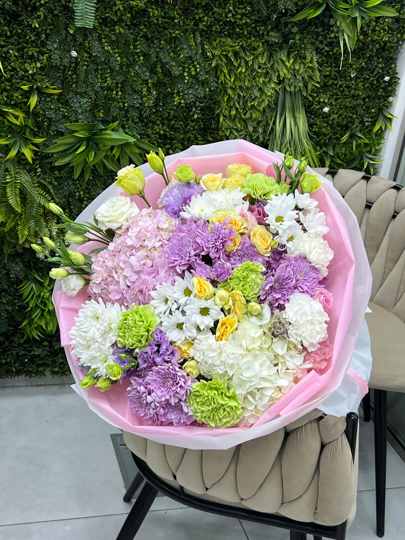 Dreamy Delight Fresh Bouquet