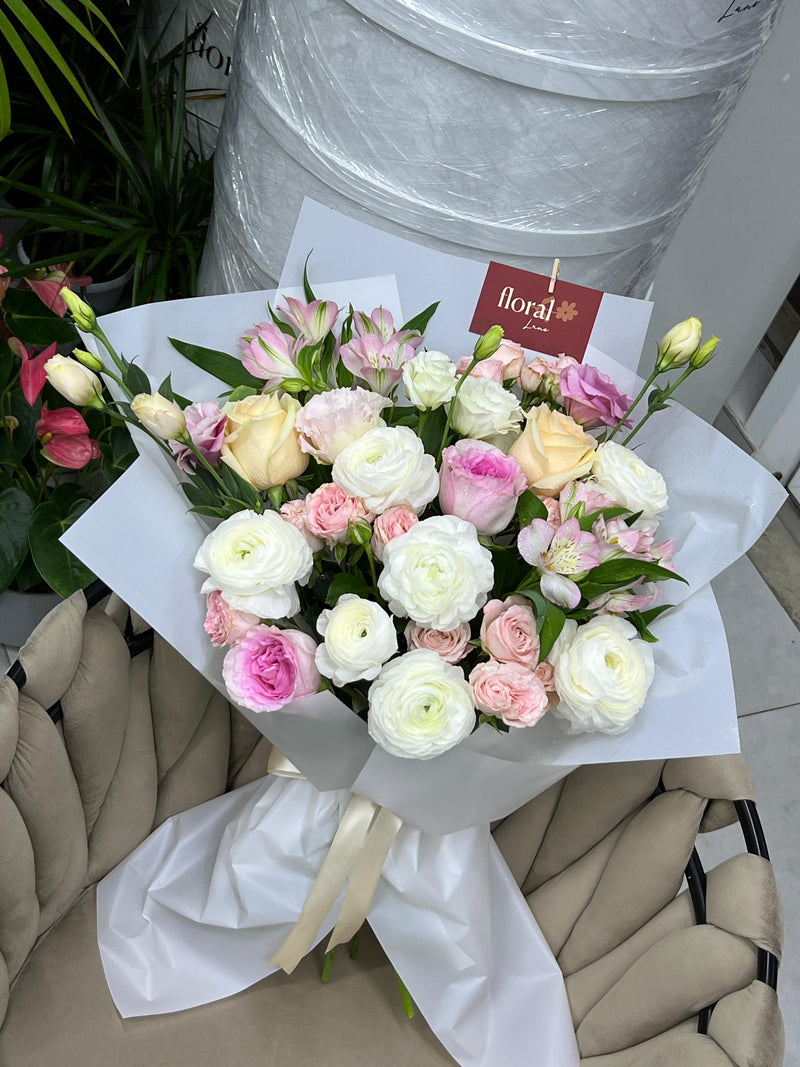 Love in Bloom Fresh Bouquet