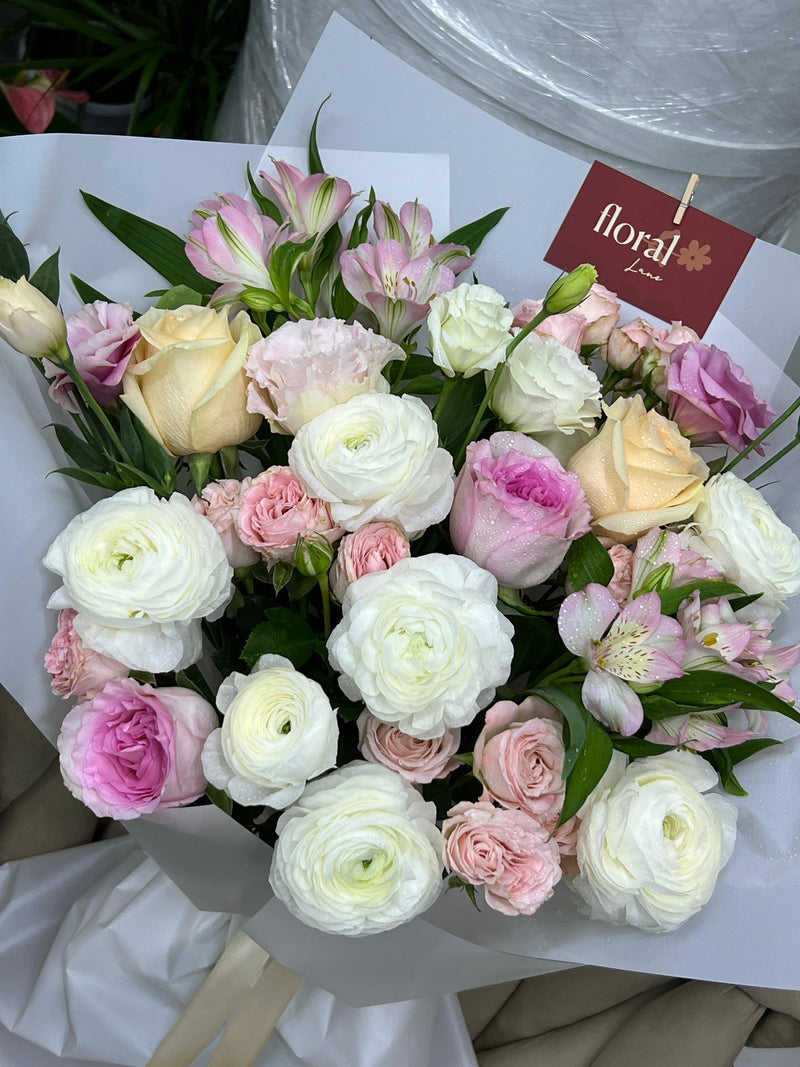 Love in Bloom Fresh Bouquet