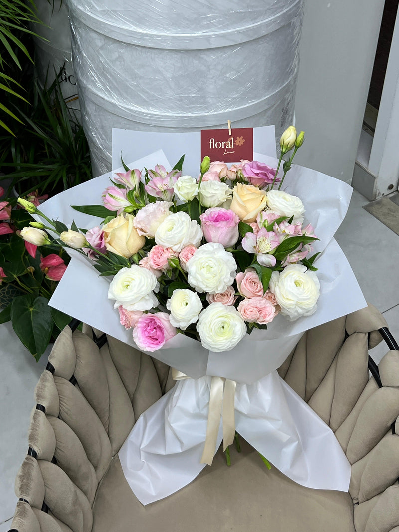 Love in Bloom Fresh Bouquet