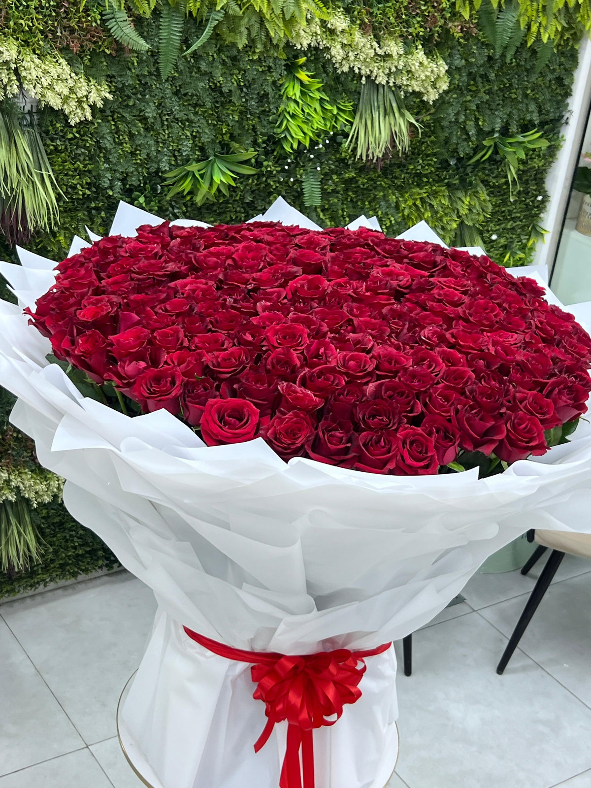 201 Fresh Red Roses Bouquet 70cm