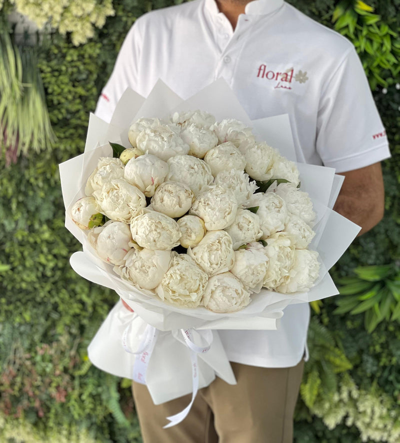 31 White Peony Bouquet