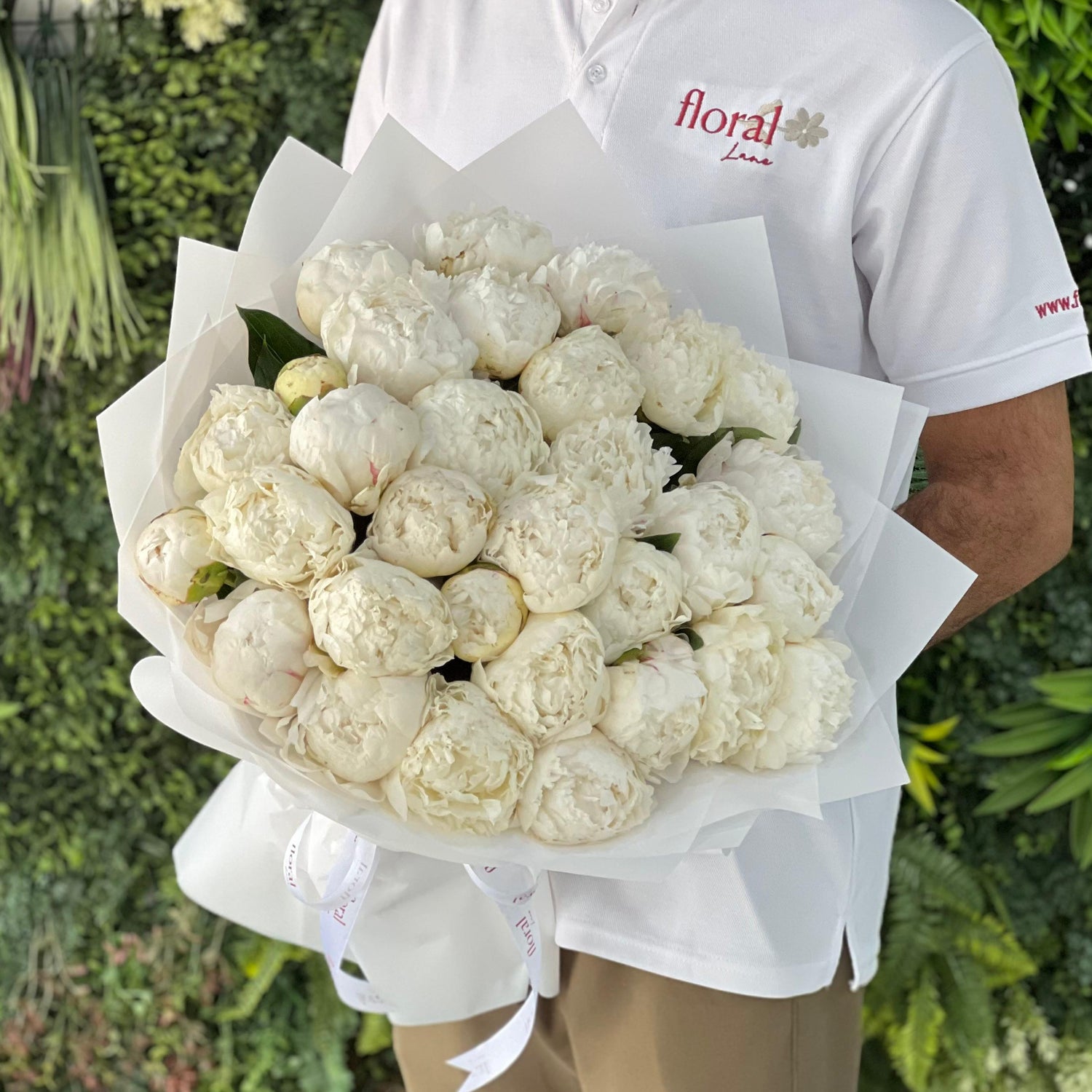 31 White Peony Bouquet