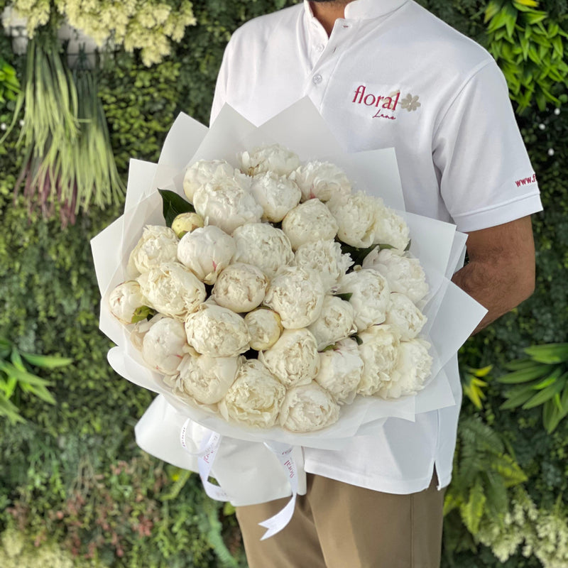 31 White Peony Bouquet