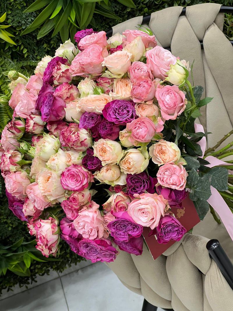 21 mixed bush roses bunch