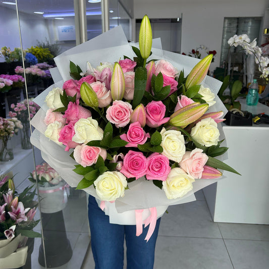 Pink Lily & Rose Opulence