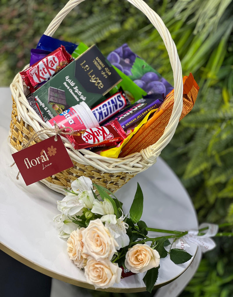 Love with Sweets -  Small Chocolate Basket